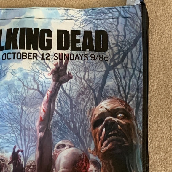 Oversized The Walking Dead Reusable Bag, 30” x 24” x 4” - Picture 4 of 16